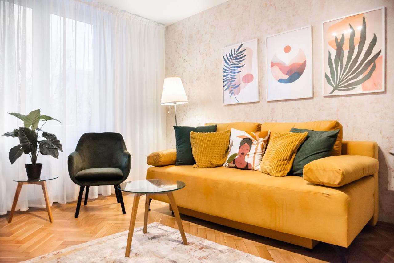 Metro Swietokrzyska Boho Aesthetic Apartment Warsaw Luaran gambar
